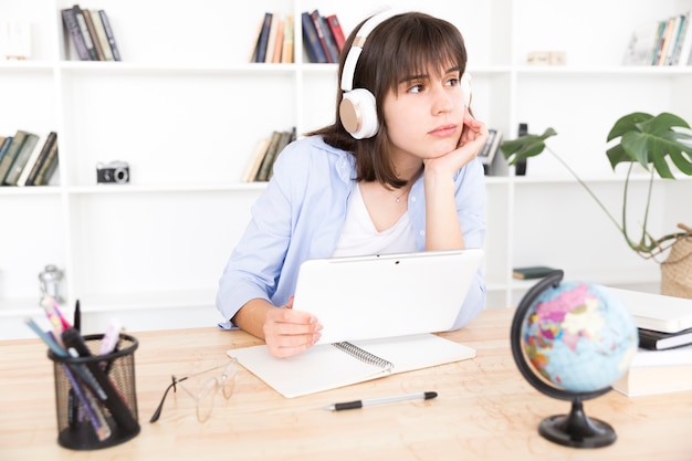 10 Top Transcription Opportunities for Beginners and How to Kickstart Your Journey Today